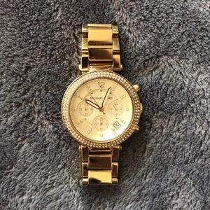 Women’s MICHAEL KORS Gold watch w/crystals bezel